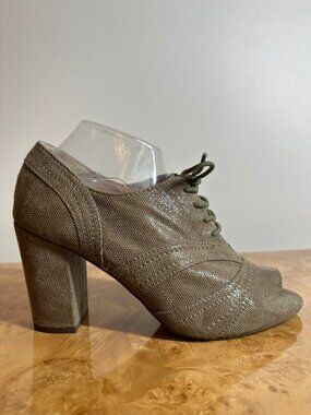 Seychelles Taupe Peep Toe Lace-Up Booties Block Heel Shoes Women's Size 9.5